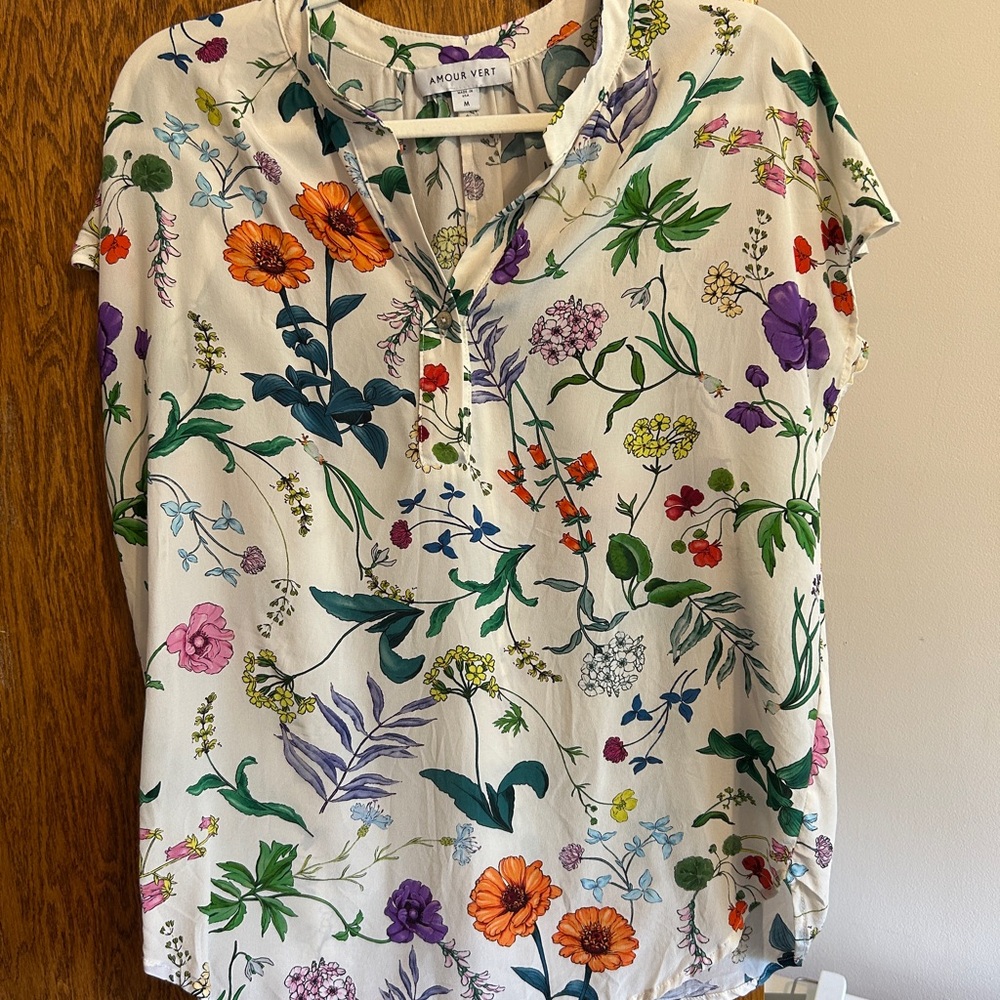 Amour Vert Floral Women's Top - Multicolor
